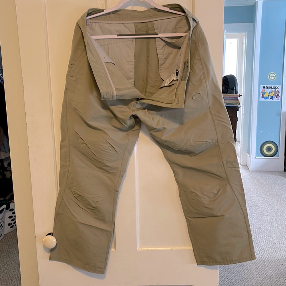 Oakley Mens pants
